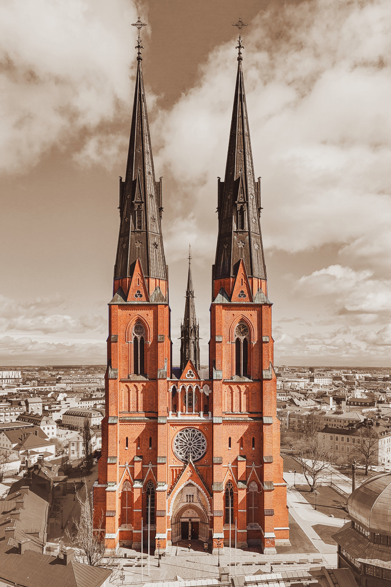 Domkyrkans västfasad